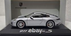 Porsche 911 (991. II) Carrera S 2016 Silver 143 Minichamps WAP 020 128 0G (8)