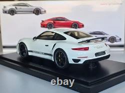 Porsche 911 (991) Turbo S Exclusive GB Edition White 1/18 GT Spirit WAX02100003