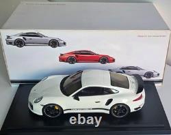 Porsche 911 (991) Turbo S Exclusive GB Edition White 1/18 GT Spirit WAX02100003