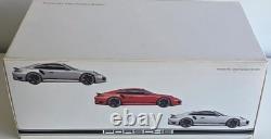 Porsche 911 (991) Turbo S Exclusive GB Edition White 1/18 GT Spirit WAX02100003
