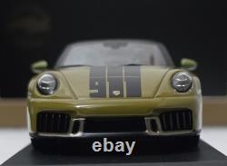 Porsche 911 (992.1) GTS Cabriolet Spirit 70 Olive Neo Green Met 143 Spark