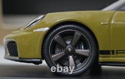 Porsche 911 (992.1) GTS Cabriolet Spirit 70 Olive Neo Green Met 143 Spark