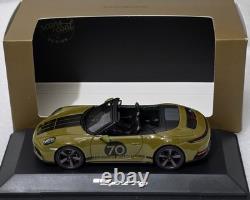 Porsche 911 (992.1) GTS Cabriolet Spirit 70 Olive Neo Green Met 143 Spark