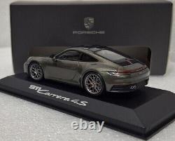 Porsche 911 (992) Carrera 4S 2019 Aventurin Green 143 Minichamps RARE! (8)