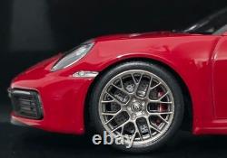Porsche 911 (992) Carrera 4S 2019 Carmine Red 143 Minichamps 410069321 (17)