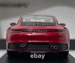 Porsche 911 (992) Carrera 4S 2019 Carmine Red 143 Minichamps 410069321 (17)
