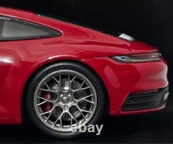Porsche 911 (992) Carrera 4S 2019 Carmine Red 143 Minichamps 410069321 (17)