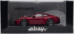 Porsche 911 (992) Carrera 4S 2019 Carmine Red 143 Minichamps 410069321 (17)