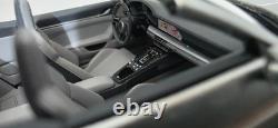 Porsche 911 992 Carrera 4S Cabriolet 2019 Silver 1/43 Minichamps 410069330 (17)