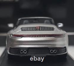 Porsche 911 992 Carrera 4S Cabriolet 2019 Silver 1/43 Minichamps 410069330 (17)