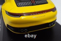 Porsche 911 (992) Carrera 4S Coupe 2019 Yellow 143 Minichamps WAP0201720K (13)