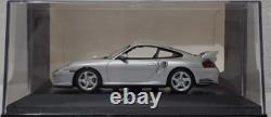 Porsche 911 996 GT2 2001 Silver 143 Minichamps WAP 020 073 11 Dealer Edition(6)