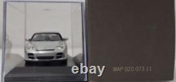 Porsche 911 996 GT2 2001 Silver 143 Minichamps WAP 020 073 11 Dealer Edition(6)