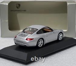 Porsche 911 (997.2) Carrera 2009 Artic Silver 143 Minichamps WAP 020 012 18 15
