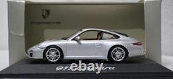 Porsche 911 (997.2) Carrera 2009 Artic Silver 143 Minichamps WAP 020 012 18 15