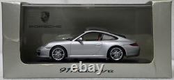 Porsche 911 (997.2) Carrera 2009 Artic Silver 143 Minichamps WAP 020 012 18 15