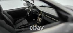 Porsche 911 (997) Carrera 4S 2005 Silver 143 Minichamps 400065320 Limited (17)