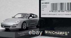 Porsche 911 (997) Carrera 4S 2005 Silver 143 Minichamps 400065320 Limited (17)