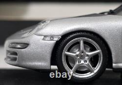 Porsche 911 (997) Carrera 4S 2005 Silver 143 Minichamps 400065320 Limited (17)