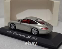 Porsche 911 (997) Carrera S 2005 Artic Silver 143 Minichamps WAP 020 118 15 (8)