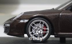 Porsche 911 997. II Carrera S Macademia Brown 143 Minichamps WAP 020 013 18 (4)