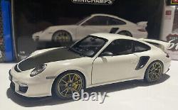 Porsche 911 GT2 RS White/GOLD 1/18 Scale Minichamps Limited 1 of 504 pcs