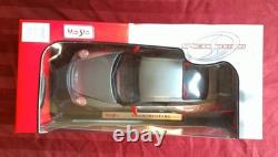 Porsche 911 GT3 RS Darkgray and Red Special Edition Maisto 118