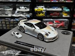 Porsche 911 GT3 RS (Fantasy White, Special Display)Timothy & Pierre 1/18 scale