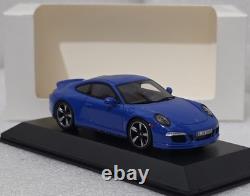 Porsche 911 GTS Club Coupe 60 Years Porsche America 143 Spark WAX02020001 (17)