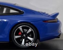 Porsche 911 GTS Club Coupe 60 Years Porsche America 143 Spark WAX02020001 (17)