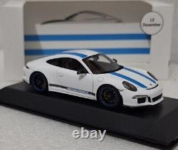 Porsche 911 R 991 White + Blue Stripes Edition Porsche Platz 12.2016 143 Spark