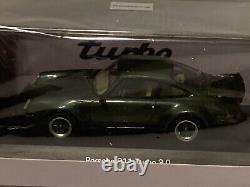 Porsche 911 Turbo 3.0 Oak Green Metallic Spark 143