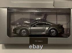 Porsche 911 Turbo S (992) Embraer Minichamps 143