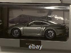 Porsche 911 Turbo S (992) Embraer Minichamps 143