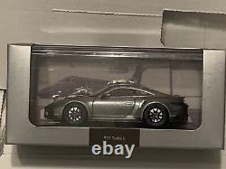 Porsche 911 Turbo S (992) Embraer Minichamps 143