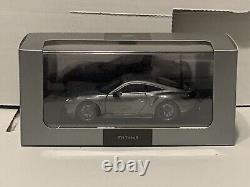 Porsche 911 Turbo S (992) Embraer Minichamps 143