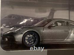 Porsche 911 Turbo S (992) Embraer Minichamps 143