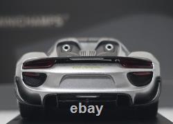Porsche 918 Spyder Weissach Paket 2015 Silver 143 Minichamps CA 043 16 012 (16)