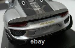 Porsche 918 Spyder Weissach Paket 2015 Silver 143 Minichamps CA 043 16 012 (16)