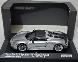 Porsche 918 Spyder Weissach Paket 2015 Silver 143 Minichamps CA 043 16 012 (16)
