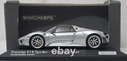Porsche 918 Spyder Weissach Paket 2015 Silver 143 Minichamps CA 043 16 012 (16)