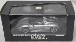 Porsche 918 Spyder Weissach Paket 2015 Silver 143 Minichamps CA 043 16 012 (16)