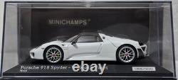 Porsche 918 Spyder Weissach Paket 2015 White 143 Minichamps CA 043 16 009 (14)
