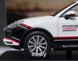 Porsche Cayenne World Expedition 2018 Porsche Experience 143 Minichamps (16)