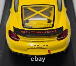 Porsche Cayman GT4 Clubsport Streetversion 2017 143 Minichamps 437166100 15