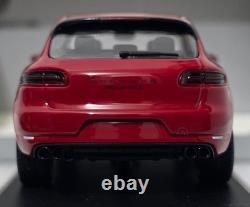 Porsche Macan GTS (95B) 2015 Carmine Red 143 Minichamps WAP 020 603 0G OVP (18)