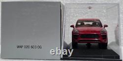 Porsche Macan GTS (95B) 2015 Carmine Red 143 Minichamps WAP 020 603 0G OVP (18)