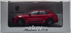 Porsche Macan GTS (95B) 2015 Carmine Red 143 Minichamps WAP 020 603 0G OVP (18)