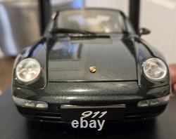 READ 1/18 Autoart Porsche 911 (993) Carrera Green Metallic Diecast