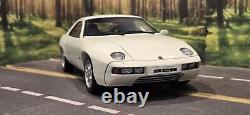 READ RARE 1/18 Autoart Porsche 928 White Diecast Metal